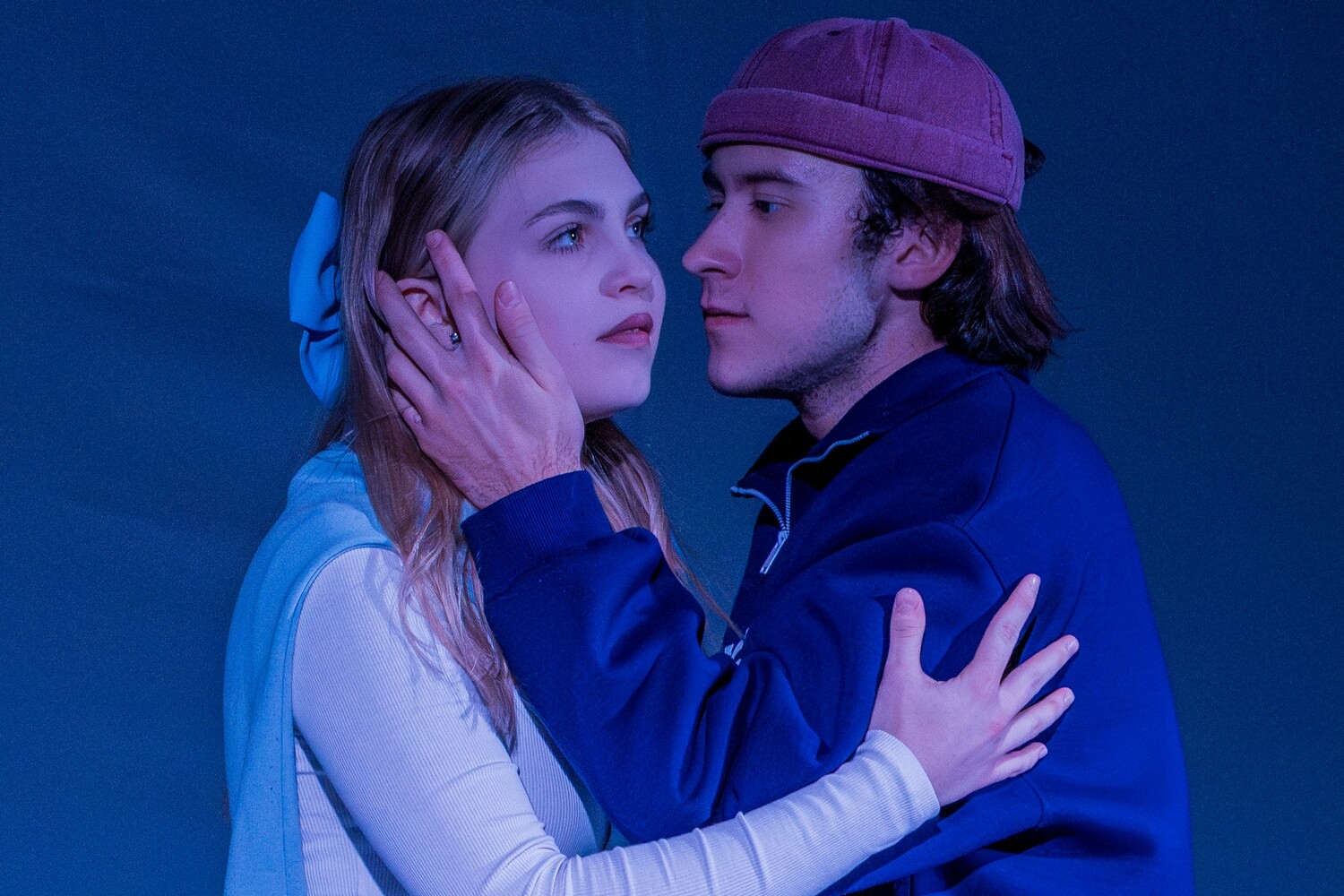 <span style="font-weight: 700;">егэ (не) конец света </span><span style="font-style: italic;">премьера</span>